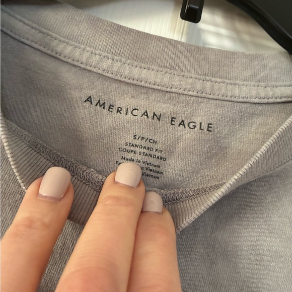 ⭐️3/$15⭐️American Eagle Outfitters Tie-Dye Gray Long Sleeve Tee - Picture 3 of 3